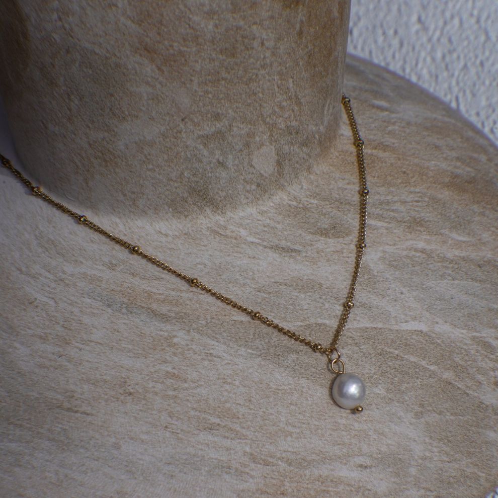 Perla Gold Pearl Drop Necklace
