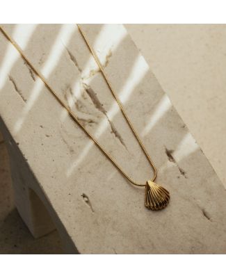 Alessandra Shell Necklace