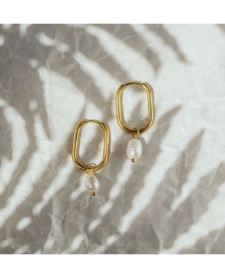 Martina Pearl earring